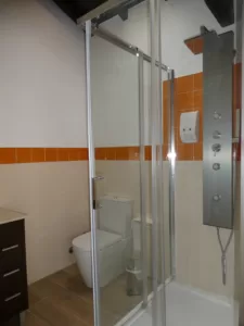 Modern Room Orange bath