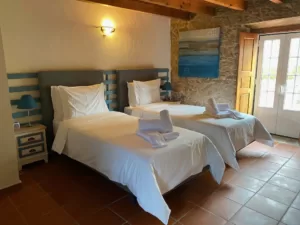 Vintage Room Blue Twin setting