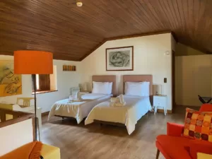 Vintage Room Red Twin setting